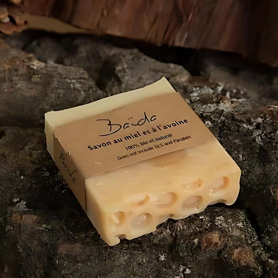 Savon artisanal bio au miel et à l'avoine - Baïda Skincare, vue produit