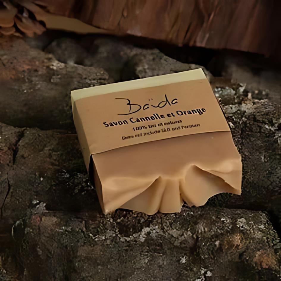 Savon artisanal bio à la cannelle et à l'orange - Baïda Skincare, vue produit