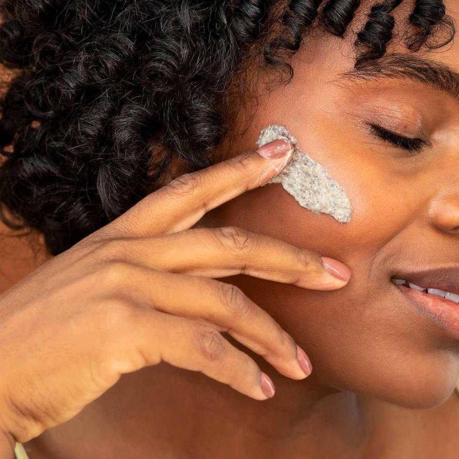 Gommage bio aux pépins de figue de barbarie - Baïda Skincare, texture